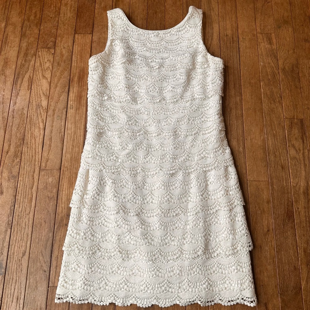 White House Black Market Shift Dress Womens 4 Tiered Scalloped Lace White Modern